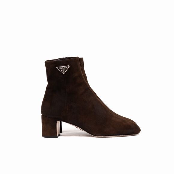 1.6k.$ Prada Brown Suede Block Heel Ankle Side Zip Triangle Logo Boots 35 US:5 - Picture 4 of 14